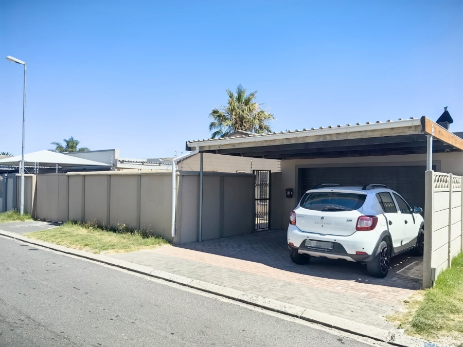 4 Bedroom Property for Sale in Richwood Western Cape